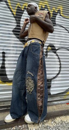 Y2k Fashion Denim, Harlem Outfit, Streetwear Fancy, Reworked Streetwear, Artistic Jeans, Genderless Fashion Japan, Futuristic Fashion Men, Couture Fashion Men, Deconstructed Pants