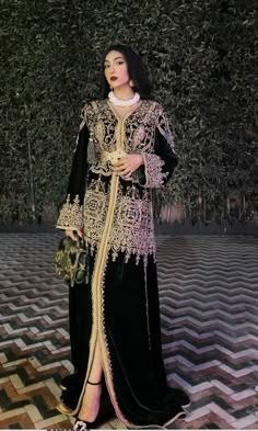 Moroccan Traditional Dress, Eid Outfits, Classy Wedding Dress, Spring Dresses Casual, Long Dress Design