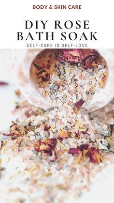 Bath Salts Diy Recipes, Diy Bath Soak, Skin Care Diy, Bath Soak Recipe, Bath Salts Recipe, Epson Salt, Bath Salts Diy, Bath Recipes, Diy Rose