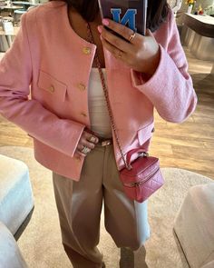 Parisian Outfit, Interview Attire, Pink Look, Classy Fits, Outfit Plan, Look Of The Day, Casual Chic Outfit, Colourful Outfits