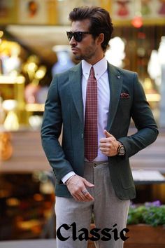 Lasting impression everywhere you go. Cocktail Suit, Khaki Suit, Mens Suit Style, Cocktail Attire Men, Khaki Blazer, Suits Men Business, Bag Pocket