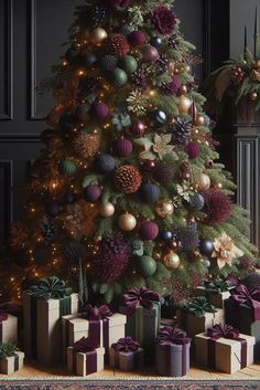 Home Decor: #homedecor, #interiordesign, #homedesign, #decor inspiration Christmas Tree Colour Scheme, Elegant Christmas Tree Decorations, Elegant Christmas Trees, Creative Christmas Trees, Christmas Themes Decorations, Christmas Tree Inspiration, Christmas Tree Ideas, Christmas Tree Decor, Green Christmas Tree