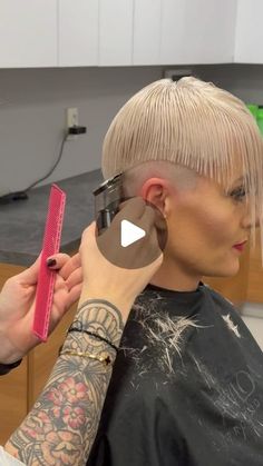 Lenka Roz Schanova on Instagram: "The precision and attention to detail 💖.  Ta preciznost a smysl pro detail je u @hannep.mylife 🔝.   #pixie #pixievideo #pixiecut #pixiehair #pixiecuts #undercutgirls #undercutpixie #shorthair #kratkovlasky" Copper Pixie Cut, Hairstyles Men Short, Men Short Hairstyles, Short Hairstyles Ideas, Hairstyles Korean, Shorthair Hairstyles, Hairstyles Men, Short Men Fashion, Hairstyles Wedding