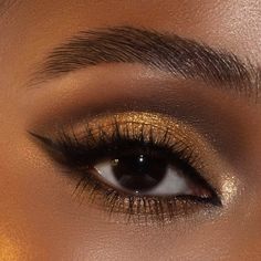 Golden Palette, Gold Eyeshadow Looks, Golden Eye Makeup, Golden Eyeshadow, Golden Makeup, Black Eye Makeup, Gold Smokey Eye, Gold Makeup Looks, Shimmer Eye Makeup