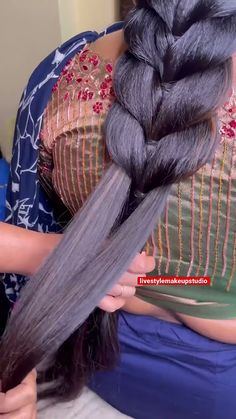 Bridal Reception Hairstyle, Reception Hairstyle, Messy Braided Hairstyles, Reception Hairstyles, Messy Braid, Thali Decoration Ideas, Latest Blouse Designs Pattern, Messy Braids, Beautiful Rangoli Designs