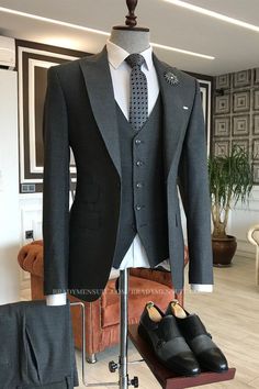 Mens Formal Outfits, Black Velvet Suit, Mens Business, Black And White Jacket, Wedding Dress Men