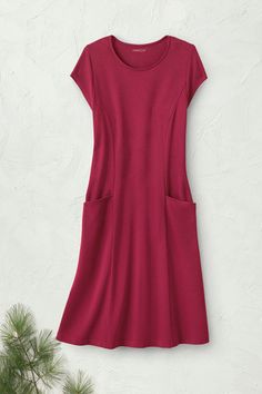 Round-the-clock ready, the Destinations by Coldwater Creek® slipover dress offers all the benefits of our new travel knit: it resists wrinkles, keeps its shape hung or folded, and drapes with ease. | Women's Destinations Dress - Black - XS Simple Midi Dress, Dressing Over 50, Beachy Outfits, Cotton Jersey Dress, Destination Dress, Travel Clothes Women, Reversible Dress, Miss Dress, Dry Goods