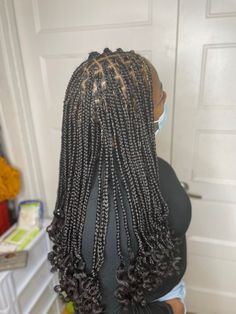 Knotless Curly Braids, Knotless Braids Styling Ideas, Knotless Braids With Curly Ends, Box Braids With Curly Ends, Curly Braid, Braids With Curly Ends, Rome Trip, Cute Box Braids, Medium Box Braids