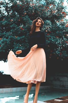 Pink + black skirt and top Blush Pink Prom Dresses, Simple Evening Gown, Sukienki Maksi, Prom Dresses Simple, Cheap Party Dresses, Simple Prom Dress, Elegant Prom Dresses, فستان سهرة