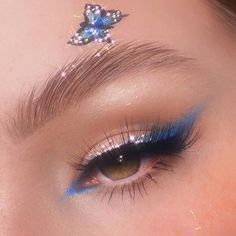 Cute Simple Purple Makeup, Makeup Looks For Homecoming Blue Dress, Blue Eye Make Up Aesthetic, Navy Blue Soft Glam Makeup, Blue Eye Prom Makeup, Homecoming Eye Makeup Blue Dress, Cute Blue Makeup Looks Simple, Blue Makeup For Blue Eyes, Cute Blue Eye Makeup