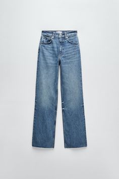 Full Length Jeans, Celebrity Casual Outfits, Jeans Wide, Stockholm Fashion, Loose Jeans, Zara Jeans, Wide Leg Denim, New Wardrobe, High Rise Jeans