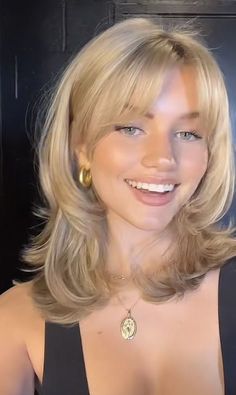 Bangs With Medium Hair, Hairstyles For Layered Hair, Haircuts For Medium Hair, Haircuts Straight Hair, Short Hair Haircuts, Cut My Hair, Medium Hair Cuts