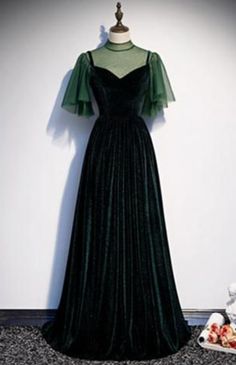 Long Party Gowns, Dark Green Velvet, Mode Tips, Velvet Prom Dress, Green Bridesmaid Dresses, A Line Prom Dresses, فستان سهرة, Formal Dresses Prom