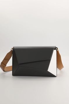 Naomi - Panda Modern Structured Bag With Magnetic Closure, Modern Square Box Bag For Office, Modern Square Box Bag For Work, Modern Structured Flap Bag For Office, Modern Structured Bag, Modern Square Office Box Bag, Modern Square Flap Bag For Work, Modern Rectangular Flap Bag With Removable Pouch, Modern Structured Shoulder Bag With Magnetic Closure