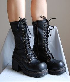 Vintage 1990's Lace Up Platform Boots Rock Chic, New Rock, Platform Heels Chunky, 90s Grunge, Soft Grunge