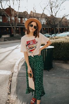 Garden Inspired Outfit, Carefree Fashion, Mode Boho, Teenage Fashion, Spring Look, Fashion Blogger Style, Fashion Spring, Spring Looks, 가을 패션