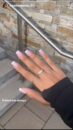 Short French Tip Square, White French Nails Square, Square Acrylic French Tip Nails, French Nail Square, White Tip Nails Short, French Nails 2022, French Tip Ideas Square, Nails White Tips, Nails 2022 Square