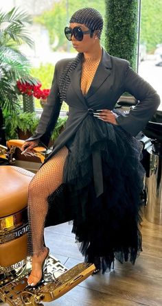 Kiara Blazer Dress – Pejais Couture Fashion Show Attire, Plus Size Couture Fashion, Jackets For Formal Dresses, Black Attire Outfit Women Party, Tube Dress With Blazer, Dress Under Blazer, Dressing Up A Black Dress, Gala Looks For Women, Grown And Classy Outfit Black Women