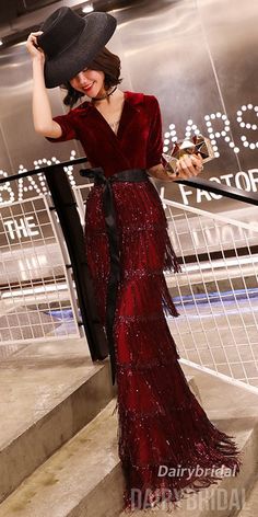 Velvet Boho Dresses, Velvet Dress Accessories, Ball Gown Sleeves, Burgundy Evening Gown, Burgundy Evening Dress, Short Dress White, V Neck Prom Dresses, Beauty Dress, Gothic Wedding