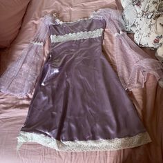 Fairy Vibes! It's A Soft Lavender/Lilac/Light Purple Ordered It To My Custom Measurements (35" Bust, 30" Under Bust, 26" Waist, 37" Hips, 5'4", 120 Lbs, Xs/S, Size 2) With A Lace-Up Corset Back Only Worn Once To Try, It Is The Slightest Bit Tight In The Underbust, But Fits Perfectly Otherwise My Skin Is Sensitive So The Mesh Does Not Feel Particularly Good On It, The Mesh Itself Feels Average, My Skin Can Only Tolerate Mesh That Is Very Soft Long Sleeved Purple Dress, Light Purple Clothes, Whimsy Clothes, Purple Dress Satin, Wedding Light Purple, Lavender Coquette, Violet Outfit, Purple Dress Outfits, 1912 Fashion