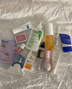 Skincare Essentials, Skin Condition, Makeup And Skincare, Skin Hydration, Pretty Skin Care, Clean Makeup, Glowing Complexion, Roche Posay