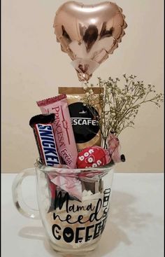 Make Mother's Day extra special this year with these 23 insanely creative and memorable Mother's Day gift basket ideas your mom will love! | mothers day gift basket, mothers day gift baskets, mothers day gift basket ideas, mothers day gift ideas, mothers day gift ideas diy, mother day gift basket ideas diy, mothers day gift baskets diy cute ideas #giftsforher #giftsformom #girlstiptop Diy Mother's Day Gift Basket, Christmas Gift Hampers, Diy Mother's Day, Easy Homemade Gifts, Teacher Appreciation Gifts Diy, Mother's Day Gift Card, Cute Mothers Day Gifts, Diy Gifts For Mom, Preschool Gifts