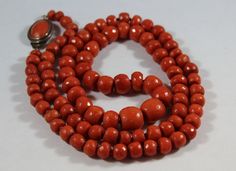 -Antique 9k Gold Hand Knot Faceted Natural Red Coral Necklace -Total length: 32.5 in -Biggest bead size: 12.5 mm x 13.6 mm -Smallest bead size: 7 mm x 4.5 mm -Clasp size: 17.75 mm x 17.2 mm -Total weight: 116.8 g -Tested 9k gold but have a little part of sliver White Coral Necklace, Coral Jewelry Vintage, Red Coral Jewellery, Vintage Style Necklace, Red Coral Necklace, Coral Beads Necklace, Coral Design, Spike Necklace, Coral Pendant