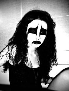 Haunted House Makeup, Trad Goth Makeup, Black Metal Girl, Punk Makeup, Face Paint Makeup, Makeup Tut, Emo Makeup, Makeup Clothes, Gothic Makeup