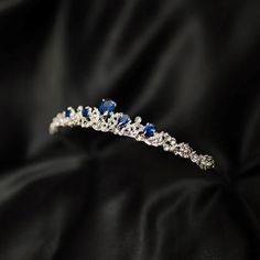 Dark Blue Accessories, Simple Tiara, Dark Silver Jewelry, Sapphire Tiara, Tiara Blue, Blue Tiara, Fantasy Accessories, Royal School