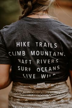 Hike Trails T – Wayward & Wild Outdoorsy Tshirt Design, Outdoor Clothing Photography, Outdoorsy Style Summer, Outdoorsy Outfit, Granola Vibes, Things To Do Outside, Outdoorsy Shirt, Outdoor Outfits, Outdoorsy Style