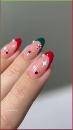 The best candy cane nails ever! Sharing super cute candy cane Christmas nail designs to get you in the festive mood! #christmas #christmasdecor #christmasnails #christmasnailart #christmasnaildesigns #december #holiday #holidaynailart Bling Christmas Nails, Nail Designs Xmas, Green Christmas Nail Ideas, Short Christmas Nail Designs, Green Christmas Nail, Green Christmas Nails, Cruise Nails, Christmas Nail Ideas, Red Christmas Nails