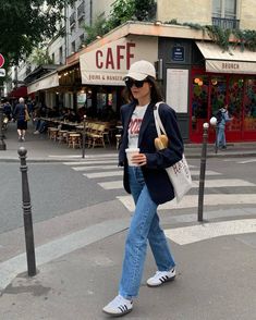 5 Parisian Basics Outfits To Re-Create | Who What Wear European Sneakers Street Styles, Casual Chic Sneakers Outfit, Woden Sneaker Outfit, European Spring, Celana Fashion, Trainers Outfit