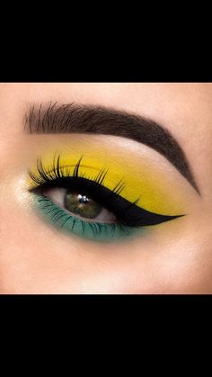 Make Brasilcore, Bird Eye Makeup, Brazil Makeup, Yellow Makeup, Subtle Makeup, Eye Makeup Pictures, Ethereal Makeup, Green Makeup, Creative Eye Makeup