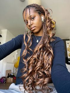 #hairstyles #frenchcurl Colour 27 French Curl Braids, Brown Braids French Curls, French Curls Braids Brown, Brown French Curls Braids Black Women, Brown French Curl Braids, Light Brown French Curl Braids, Knowles’s French Curl Braids, Curled Box Braids, Braids Inspiration