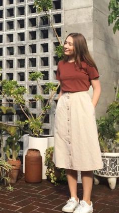 Modest T Shirt Outfit, Chique Outfit, Long Skirt Fashion, Western Wear Outfits, Cute Modest Outfits, Trendy Dress Outfits, Everyday Fashion Outfits, Casual Day Outfits