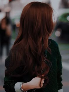 Feria Red Velvet Hair Color, Dark Redhead Hair, Dark Ginger Hair Aesthetic, Deep Ginger Hair Color, Cold Red Hair, Darker Red Hair, Dark Brown Red Hair Auburn, Auburn Hair Aesthetic, Fall Hair Color For Brunettes Red Dark Auburn Reddish Brown