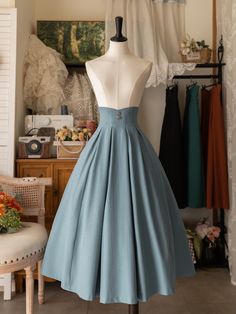 This price includes a skirt and a free KC (not for sale) only, others are not included.   	 		 			Size 			S 			M 			L 			XL 			2XL 		 		 			Waist 			66 			72 			78 			84 			90 		 		 			Full Length 			89 			90 			91 			92 			93 Free Skirt Sewing Patterns For Beginners, Elegant Dresses Petite, Pleted Skirts, Fashion Sewing Inspiration, Dresses With Petticoats, Feminine Fall Fashion, Blue Elegant Dresses, Upcycle Clothes Diy No Sew, 1950s Womens Fashion