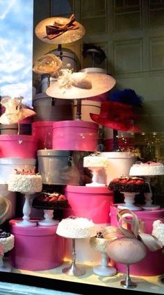 Boutique Display, Hat Display, Hat Stores, Vintage Millinery, Trendy Hat, Store Window, Hat Stands, Hat Boxes, Fancy Hats