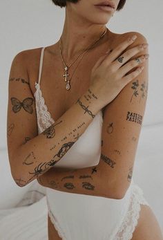 Silhouette Tattoos, Best Sleeve Tattoos, Subtle Tattoos, Sleeve Tattoos For Women, Dope Tattoos, Simplistic Tattoos, Fine Line Tattoos