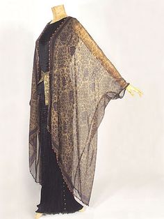 Kaftan Pattern, Mariano Fortuny, Abaya Black, Mode Kimono, Islamic Dress, 20s Fashion, Vintage Couture, Roaring Twenties, Vestidos Vintage