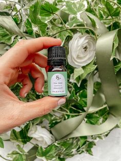 If you’re obsessed with all things clean and fresh, try Tea Tree Oil. This power-packed essential oil boasts a wide variety of uses. It has antibacterial, antifungal, antiseptic, antiviral, and antimicrobial properties, all in one! Originating in Australia and New Zealand, Tea Tree Oil can be used for gum infections, mouth sores, colds, bronchitis, sore throat, ear infections, acne, nail fungus, dandruff, insect bites, lice, shingles, infected wounds, athlete’s foot, ringworm, inflamed skin cond The Female Reproductive System, Wintergreen Essential Oil, Blood Clotting, Racing Mind, Vetiver Essential Oil, Snakebites, Clary Sage Essential Oil, Ear Infections, Nail Infection