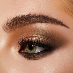 Neutral Makeup Ideas, Arabic Eye Makeup, Brown Eyeshadow Looks, Glam Eyeshadow, Maquillage On Fleek, Peach Palette, Makeup Images, Makeup Simple, Smokey Eye For Brown Eyes