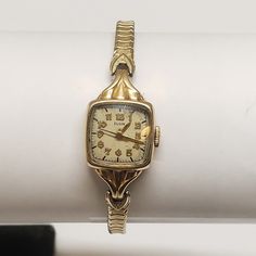 Vintage Elgin 10k Gold Filled Watch Works As Far As I Can Tell! I Wound It Up And It Was Ticking! This Item Is In Good Working Condition, With Some Normal Wear For Its Age. Please Refer To Pictures For Condition & Sizes. Zoom In On All Pictures Because They Are The Most Informative Part Of My Description. Please Keep In My Mind This Item Is Either Used Or Vintage And May Need To Be Washed Or Polished. Vintage & Used Items May Contain Minor Markings Or Minor Imperfections, If There Are Ever Any Major Markings Or Imperfections Then They Will Be Pictured And Mentioned Separately In The Description. Bundle 3 Items Or More To Get 30% Elgin Watch, Vintage Modern Jewelry, I Can Tell, Ladies Watch, 10k Gold, Modern Jewelry, Vintage Accessories, Estate Jewelry, My Mind