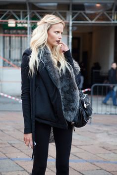 Carrie Bradshaw, Fur Vest, Black Outfit, Wearing Black