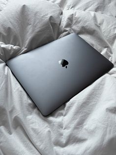 MacBook, Apple, MacBook Pro, computer, study, work, work from home, working, study from home Black Macbook Aesthetic, Mac Book Pro Aesthetic, Mac Book Air Aesthetic, Mac Book Aesthetic, Macbook Air Aesthetic, Apple Notebook, Apple Electronics, Vision Board Diy, Black Mac