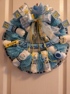 A Bundle of Joy Diaper Wreath - Etsy Cake Wreath, Diaper Cake Instructions, Diaper Bouquet, Baby Shower Wreath, Diaper Wreath, Baby Wreath, Fun Wreath, Baby Shower Crafts