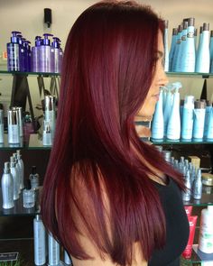 Auburn Red Hair Color, Pelo Color Borgoña, Pelo Color Vino, Red Violet Hair, Wine Hair Color, Maroon Hair, Shades Of Red Hair, Wine Hair