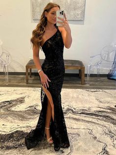 Dazzle in Rosalee's sequined lace allure—mermaid silhouette, one-shoulder charm, & sweeping train. A blend of vintage grace & modern drama in black & red. Black Lace Prom Dress, Black Mermaid, Lace Prom Dress, Evening Dresses Cocktail, Black Prom, Tulle Prom Dress, Prom Dresses Lace, Party Gowns, Mermaid Prom Dresses