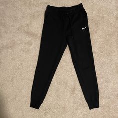 Nike Black Sweatpants Never Worn Size Medium Side Pockets Elastic And Tie Waist Overall Length 41”, Inseam 30” Grey Nike Joggers, Nike Joggers, Nike Sweatpants, Black Sweatpants, Grey Nikes, Nike Pants, Nike Black, Christmas Presents, Black Nikes