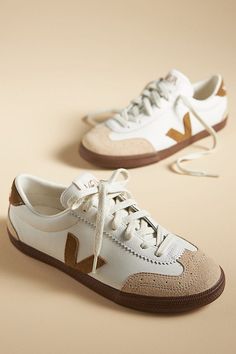 Shoes 2024 Women, Trendy Sneakers For Women, Veja Volley, Shoes Dressing, Concept Sneakers, Shoe Photography, Tie Styling, Fall Sneakers, Veja Shoes